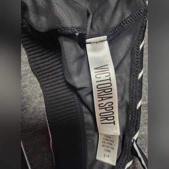 Victoria Secret Sports Bra - Picture 2 of 3